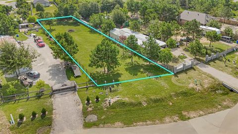 Photo of 164 Road 5247, Cleveland, TX 77327 (MLS # 37365941)