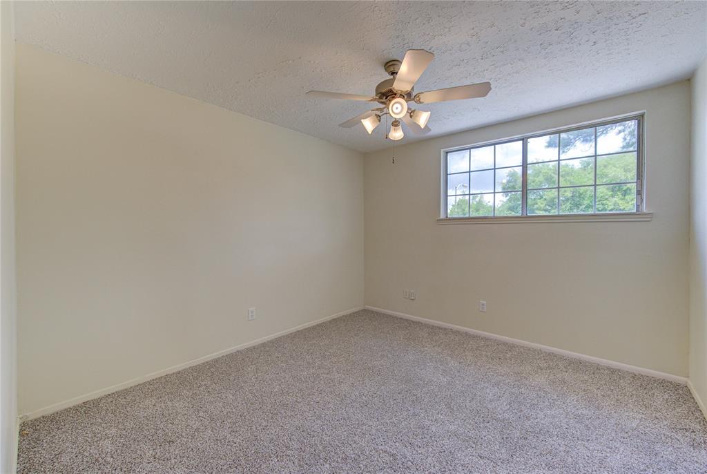 12035 Meadowdale Drive, Meadows Place, Texas image 27