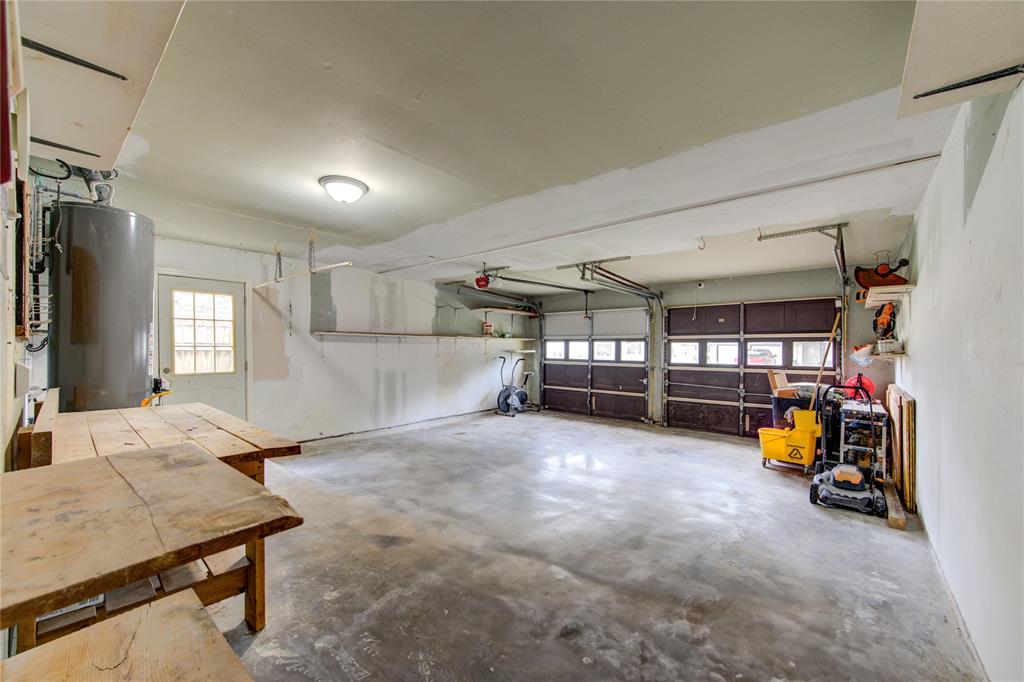 12035 Meadowdale Drive, Meadows Place, Texas image 34