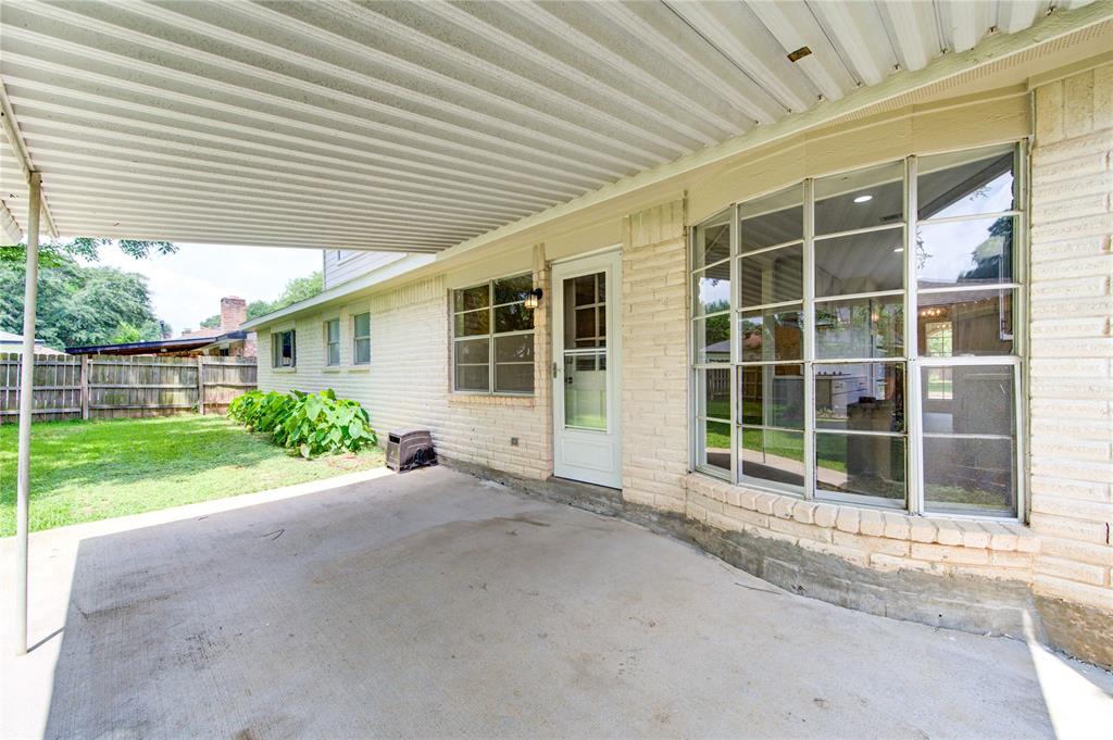12035 Meadowdale Drive, Meadows Place, Texas image 37