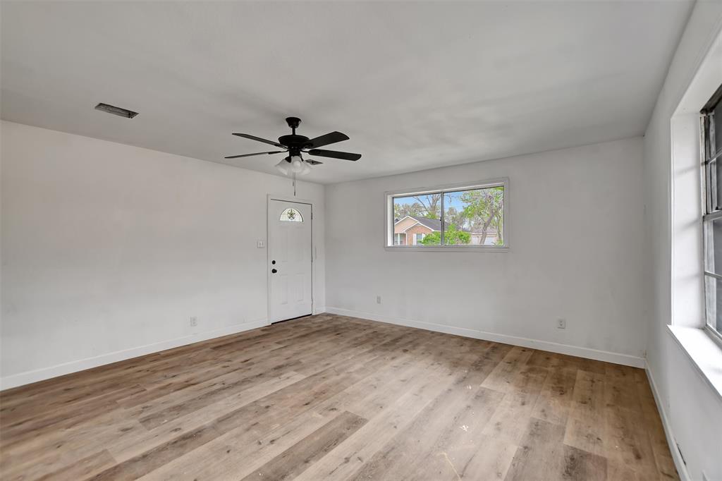 318 S Fulton Street, Texas City, Texas image 3