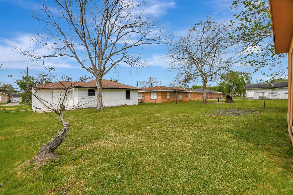 318 S Fulton Street, Texas City, Texas image 9