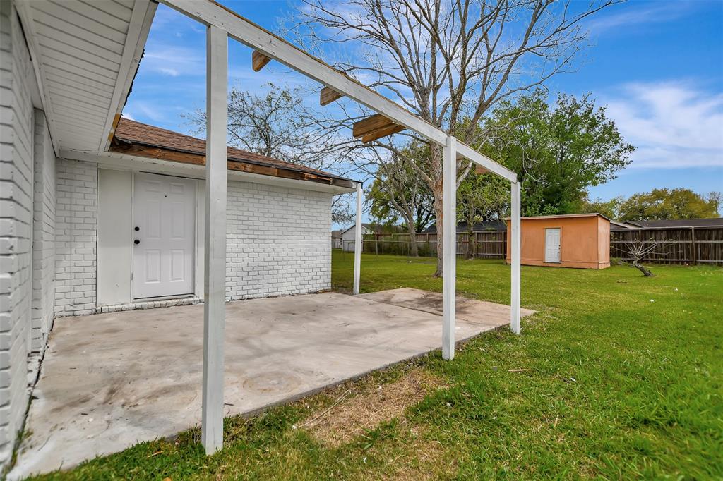 318 S Fulton Street, Texas City, Texas image 8