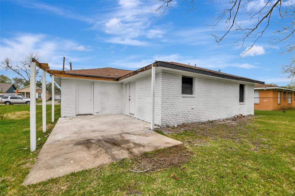 318 S Fulton Street, Texas City, Texas image 7