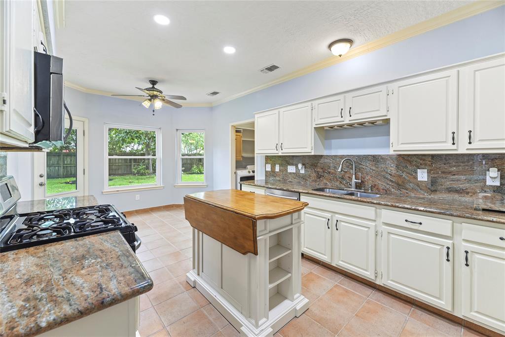 4614 Ringrose Drive, Missouri City, Texas image 16