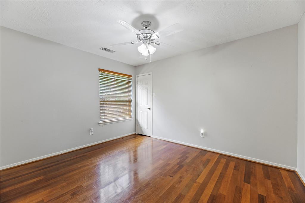 4614 Ringrose Drive, Missouri City, Texas image 19