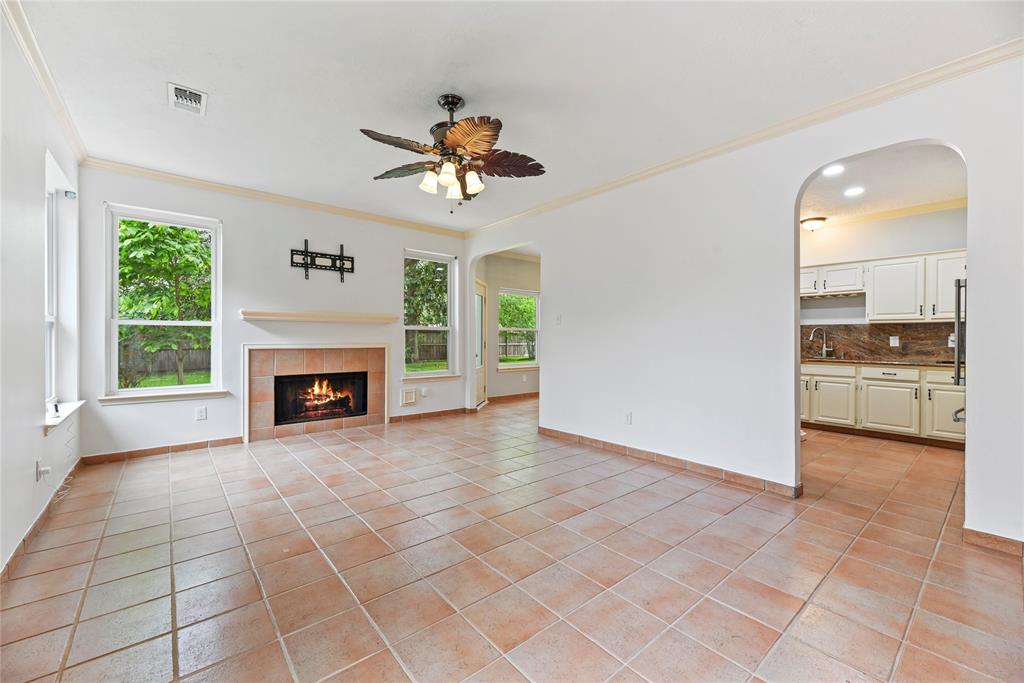 4614 Ringrose Drive, Missouri City, Texas image 10