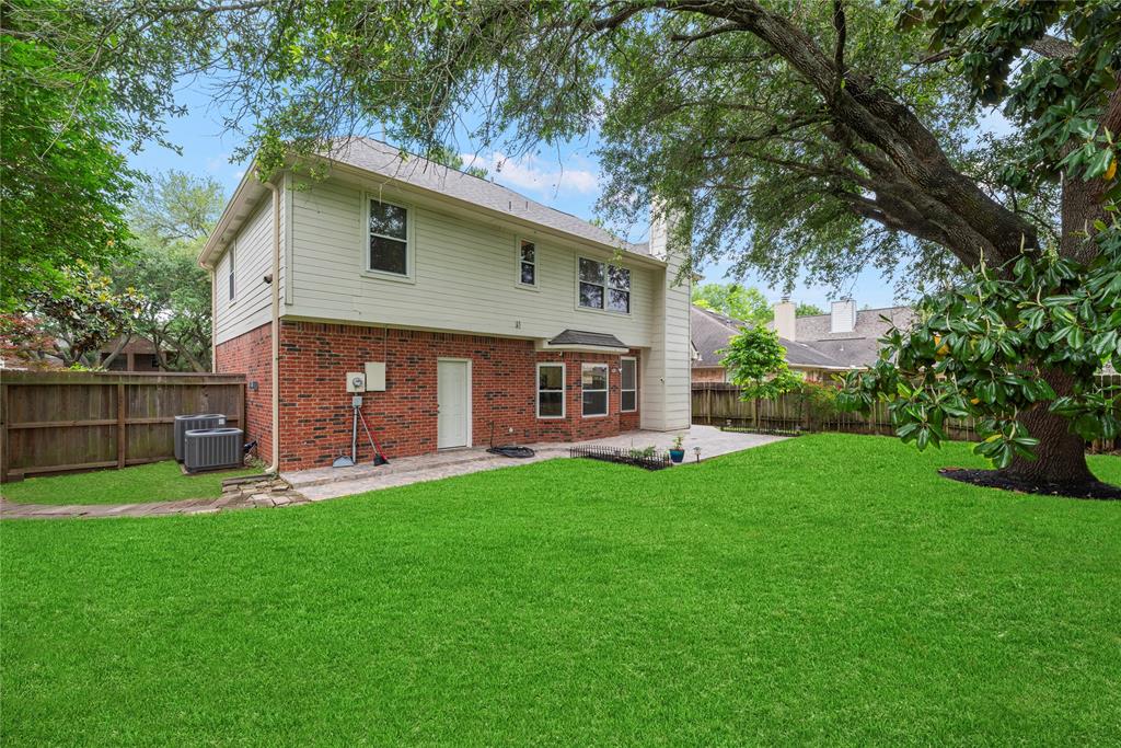 4614 Ringrose Drive, Missouri City, Texas image 32