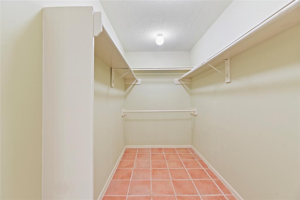 4614 Ringrose Drive, Missouri City, Texas image 27