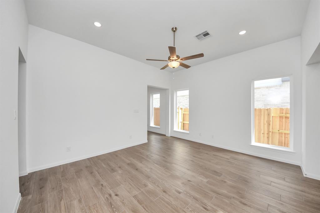 24815 Harrow Meadow Drive, Katy, Texas image 20