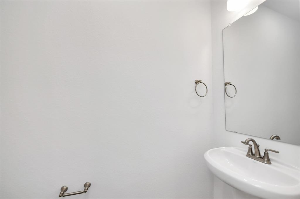 24815 Harrow Meadow Drive, Katy, Texas image 36