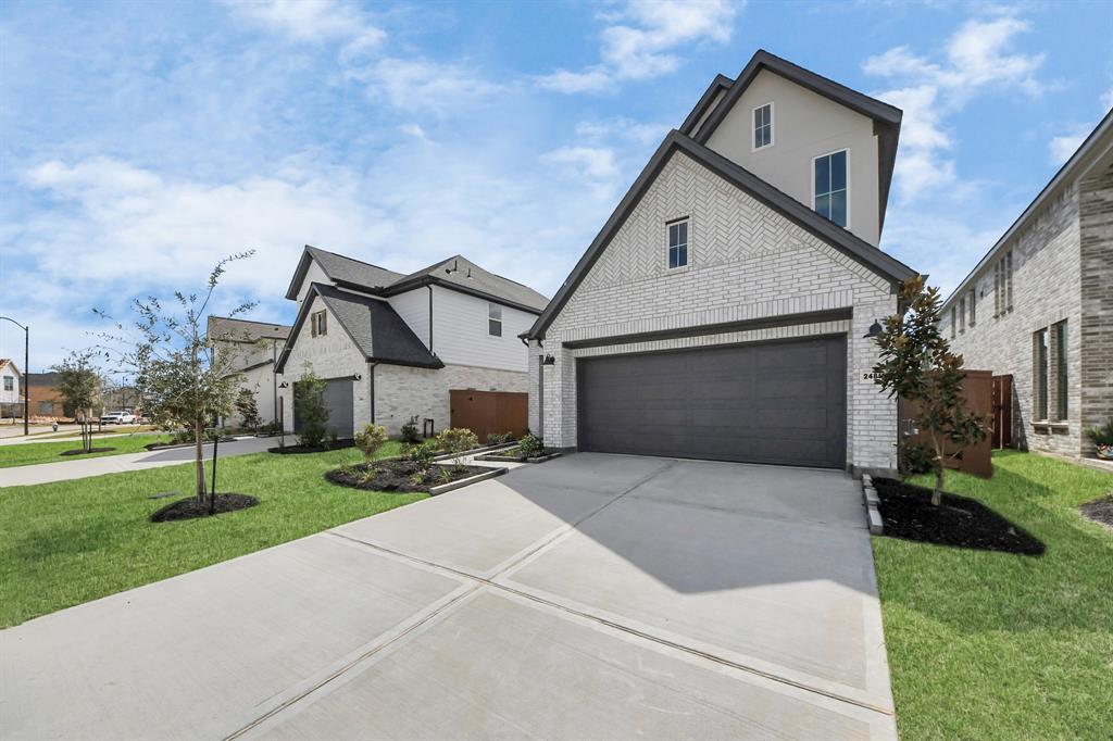24815 Harrow Meadow Drive, Katy, Texas image 9
