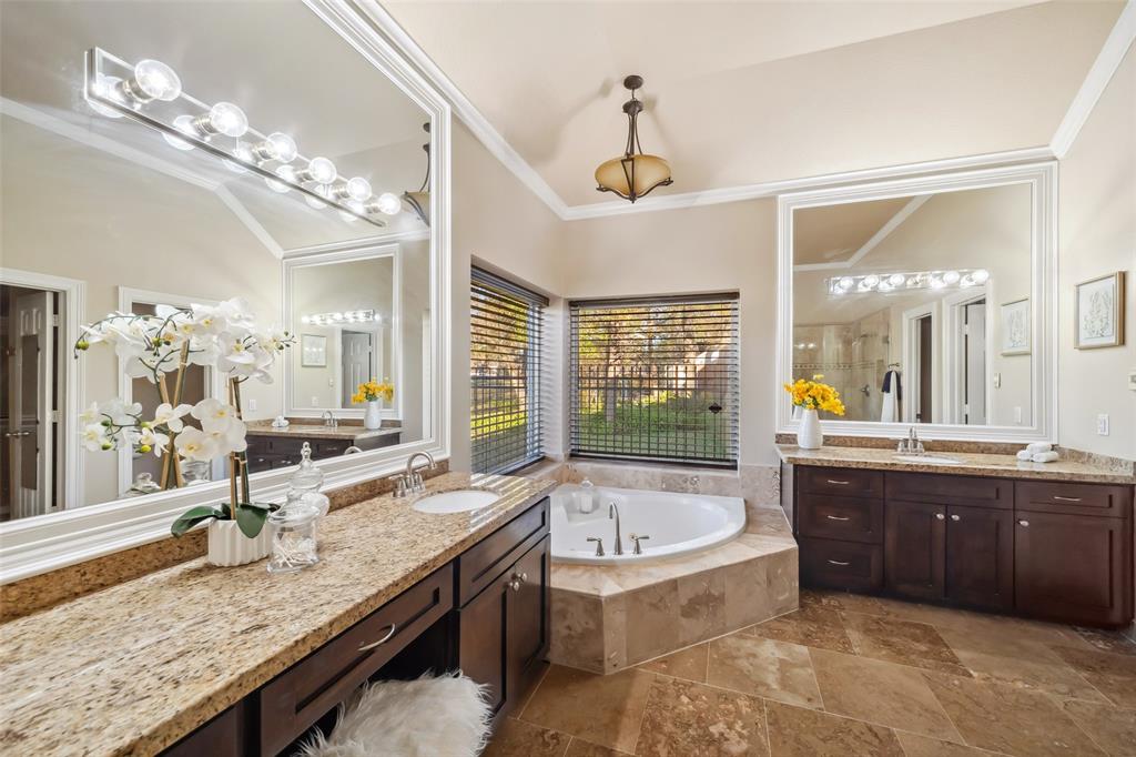 8203 Whirlaway Elm Drive, Humble, Texas image 24