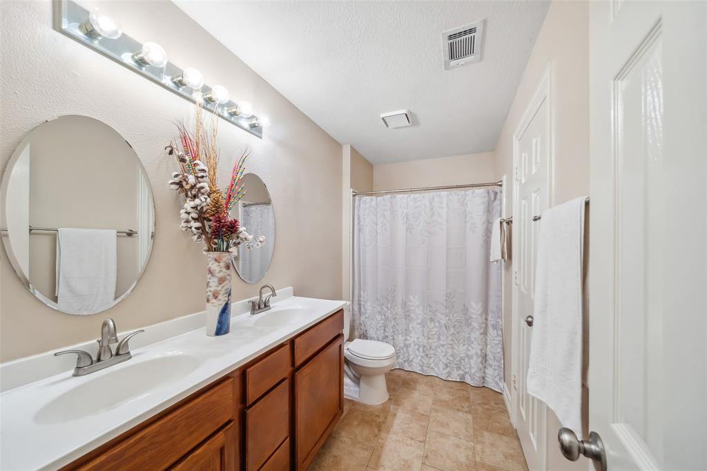 8203 Whirlaway Elm Drive, Humble, Texas image 34