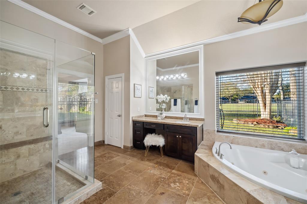 8203 Whirlaway Elm Drive, Humble, Texas image 26
