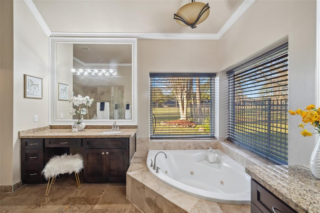 8203 Whirlaway Elm Drive, Humble, Texas image 25