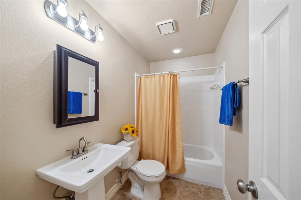 8203 Whirlaway Elm Drive, Humble, Texas image 29
