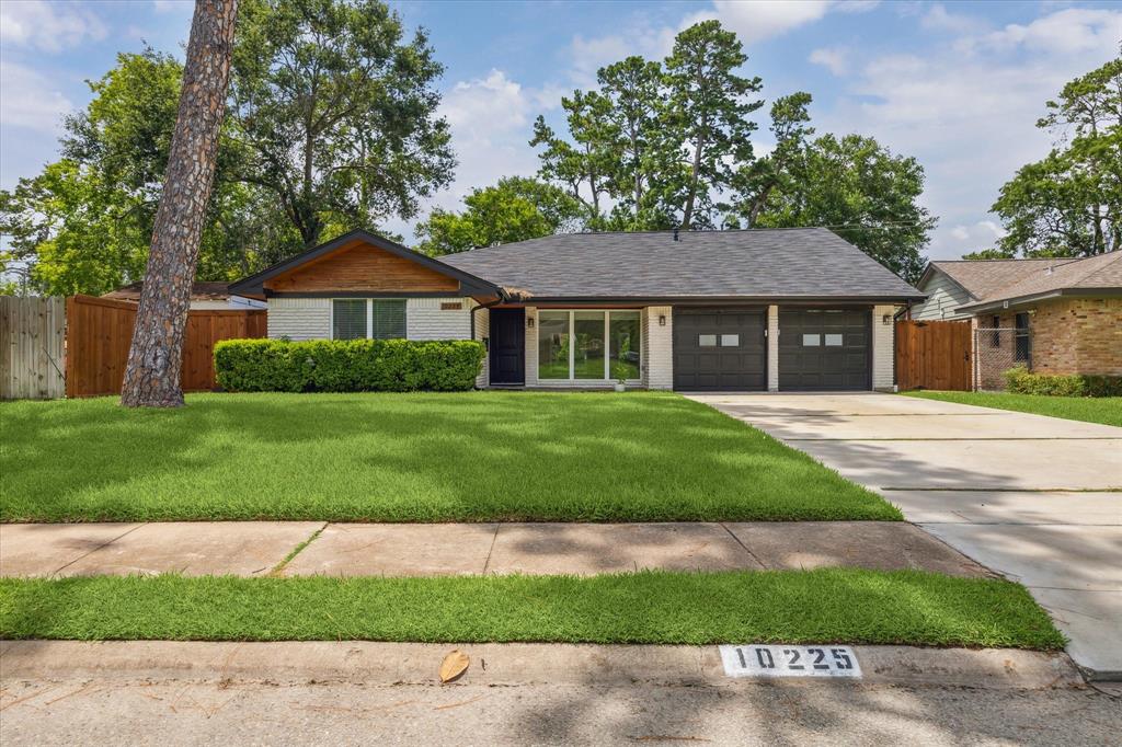 10225 Shadow Oaks Drive
