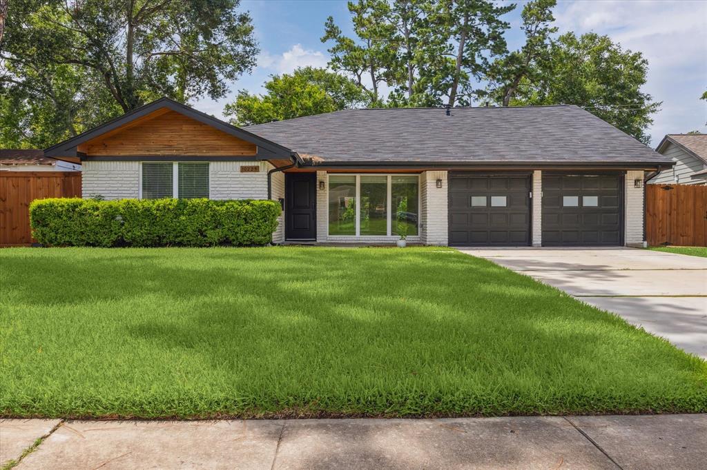 10225 Shadow Oaks Drive