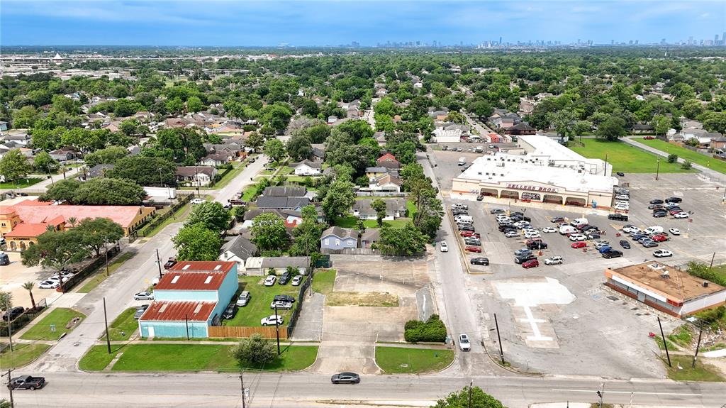 2002 Broadway Street, Houston, Texas image 5