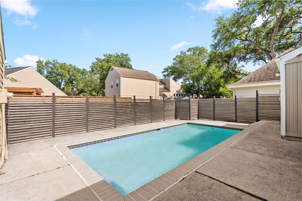 707 Center Hill Drive, Houston, Texas image 2