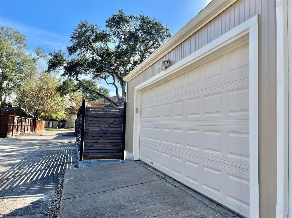 707 Center Hill Drive, Houston, Texas image 40