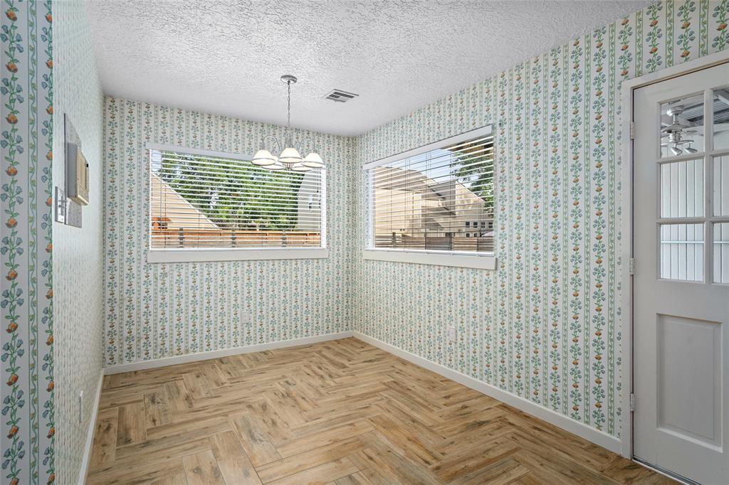 707 Center Hill Drive, Houston, Texas image 8