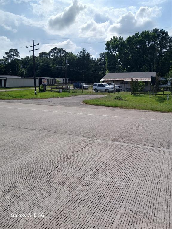 171 Broken Bough Street, Shepherd, Texas image 4