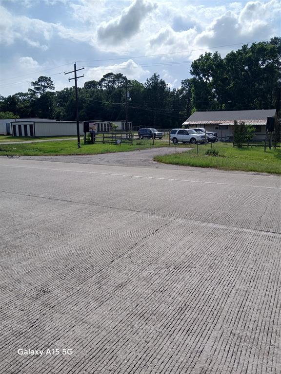 171 Broken Bough Street, Shepherd, Texas image 3