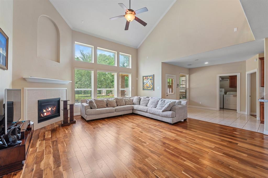 5515 Mangrove Creek Lane, Sugar Land, Texas image 6
