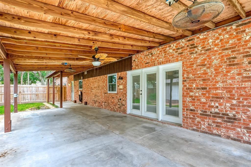8515 Twelve Oaks Drive, Texas City, Texas image 38