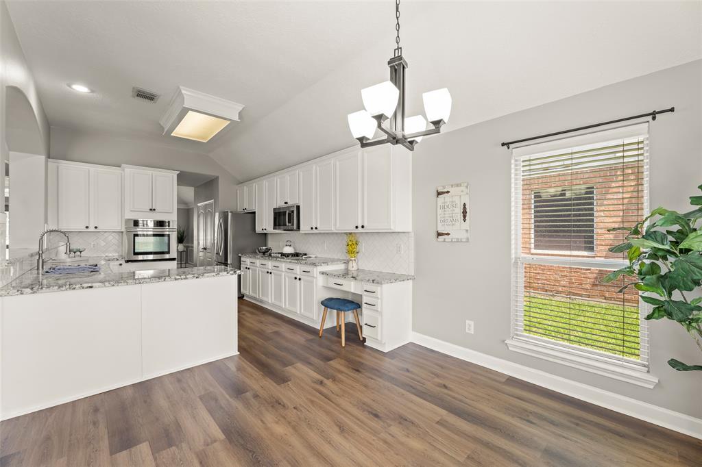 19107 W Sawtooth Canyon Drive, Tomball, Texas image 11