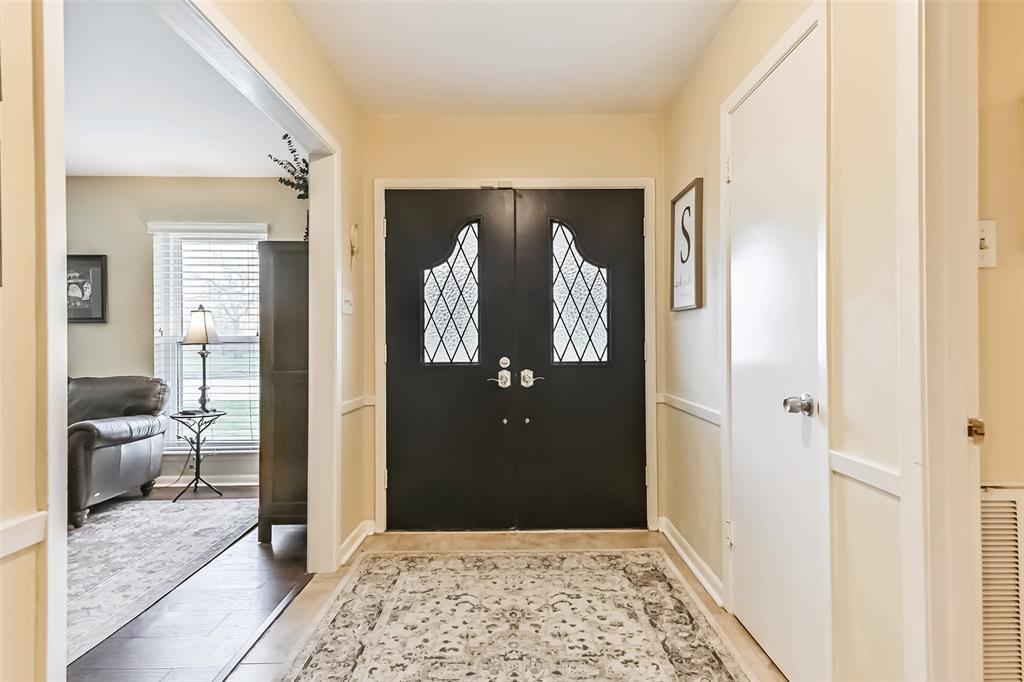 18210 Point Lookout Drive, Houston, Texas image 6
