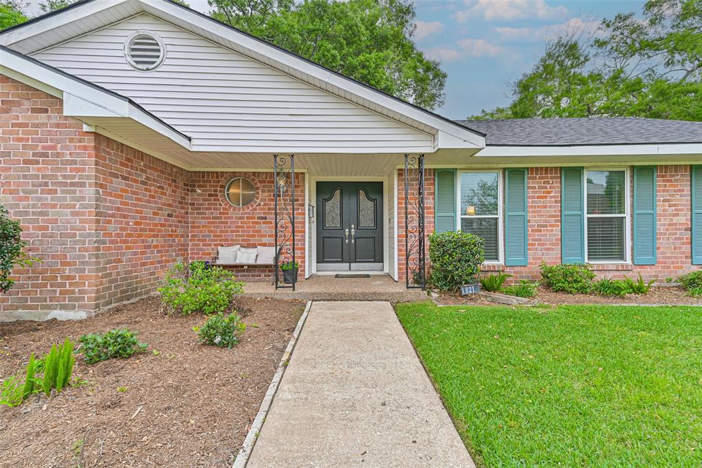 18210 Point Lookout Drive, Houston, Texas image 4