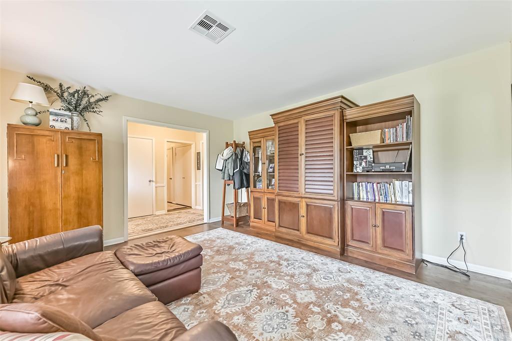 18210 Point Lookout Drive, Houston, Texas image 8