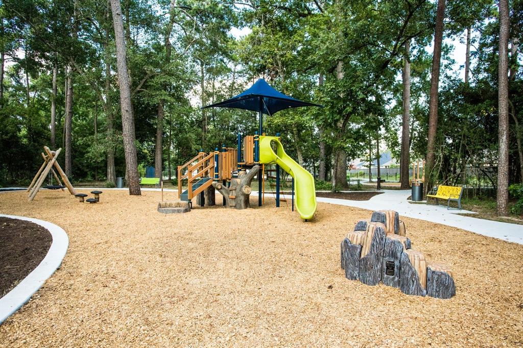 1027 Windy Creek Path, Conroe, Texas image 30