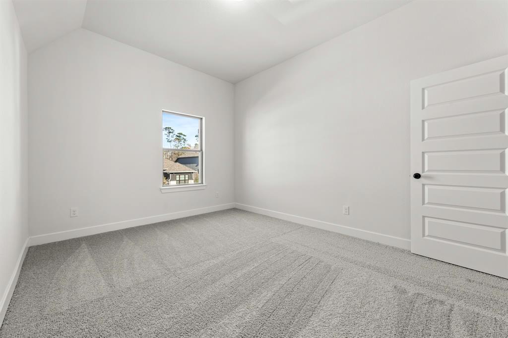 1027 Windy Creek Path, Conroe, Texas image 18
