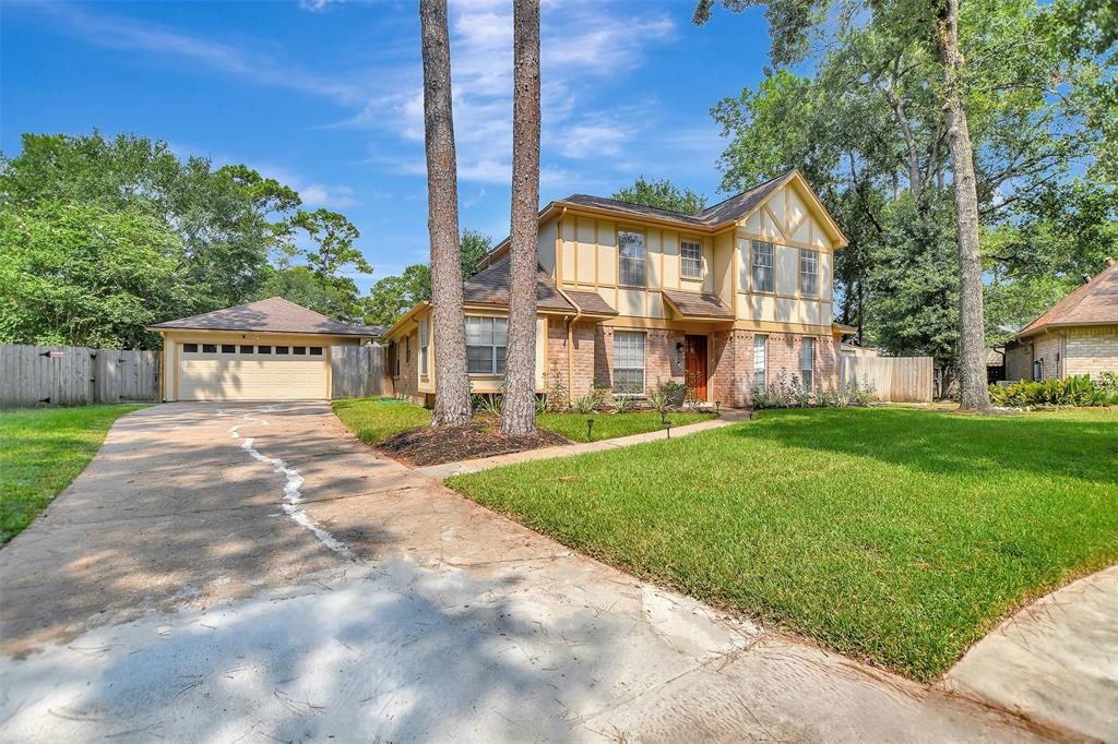 11814 Golden Pine Drive