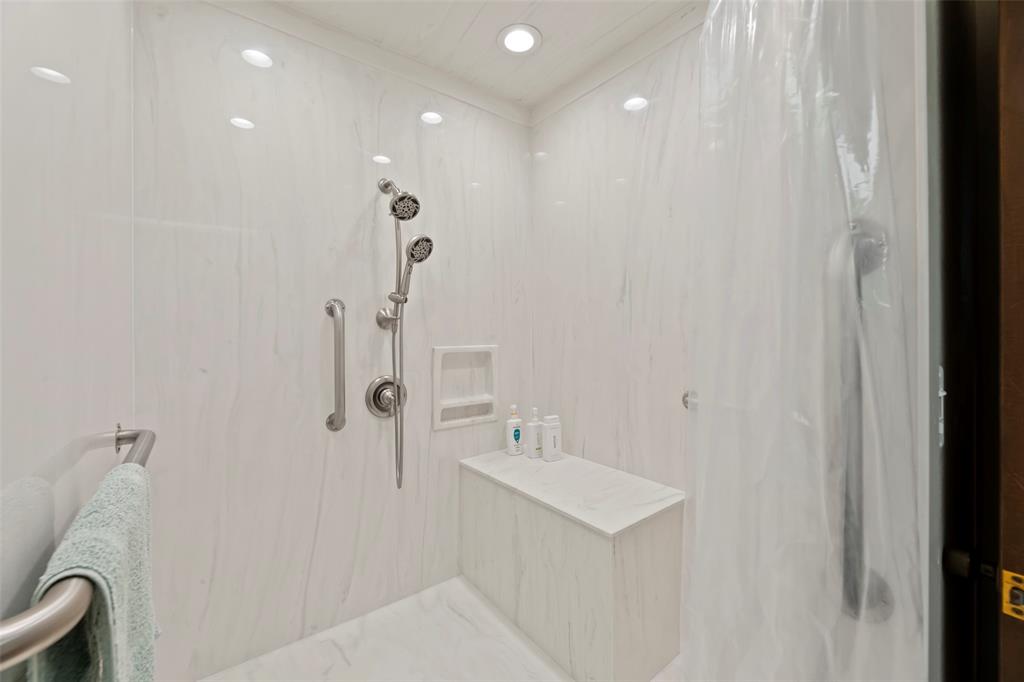 613 Bolling Green Drive, Wharton, Texas image 29