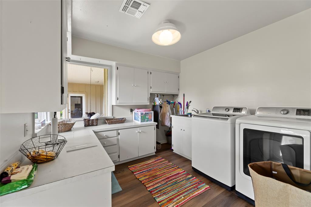 613 Bolling Green Drive, Wharton, Texas image 32
