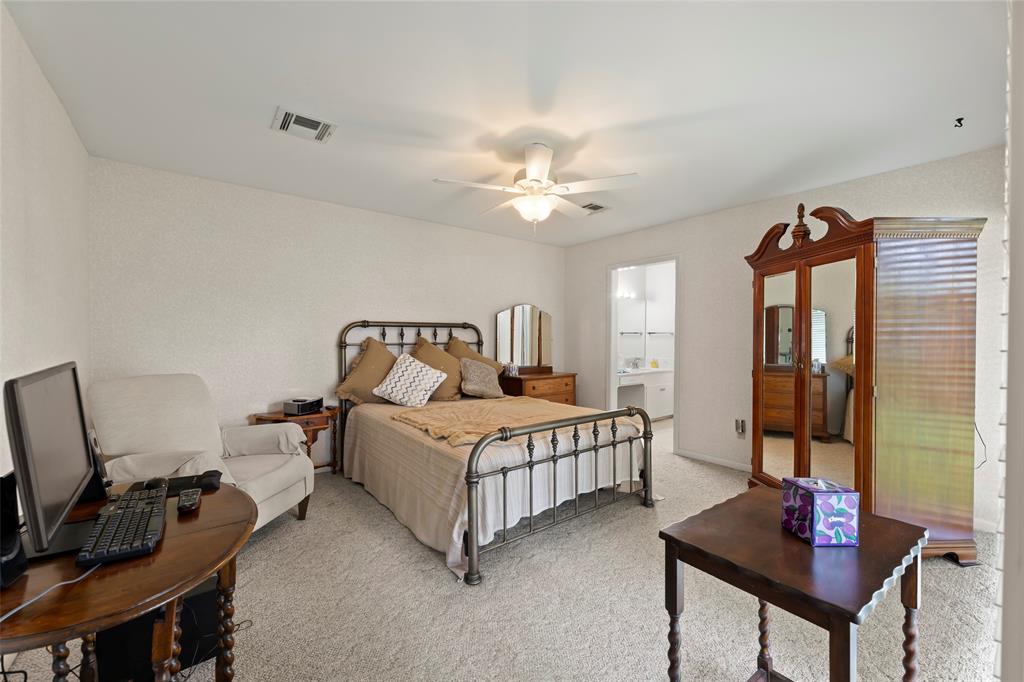 613 Bolling Green Drive, Wharton, Texas image 34