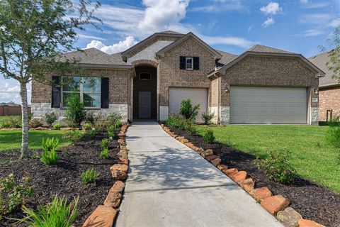 Single Family Residence in Katy TX 27202 Blue Sand Drive.jpg