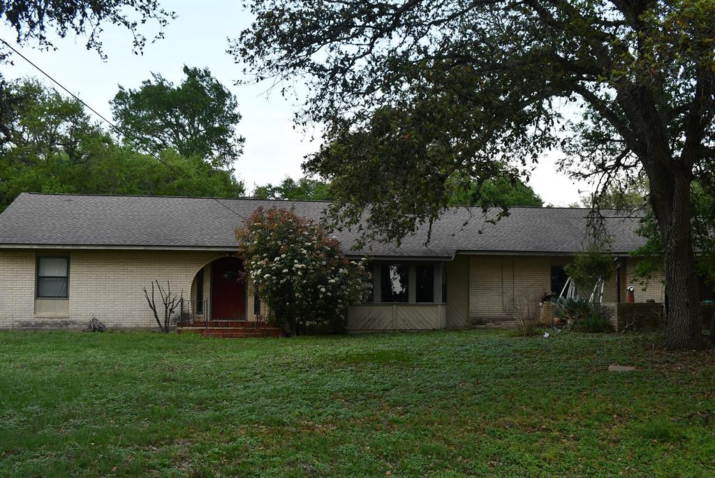 109 Cernosek Road, La Grange, Texas image 3