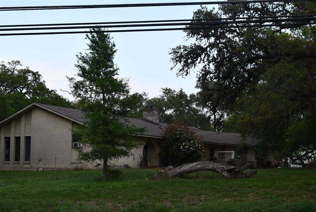 109 Cernosek Road, La Grange, Texas image 6