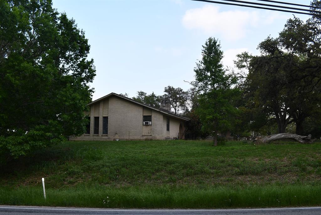 109 Cernosek Road, La Grange, Texas image 7
