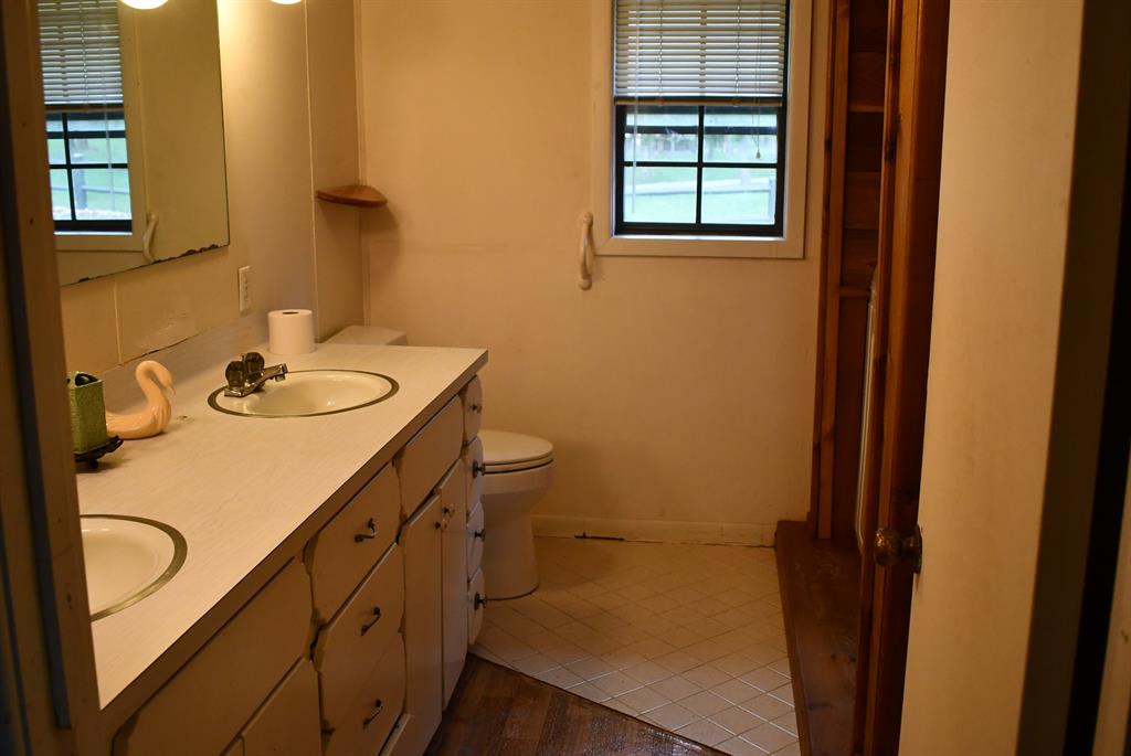 109 Cernosek Road, La Grange, Texas image 20