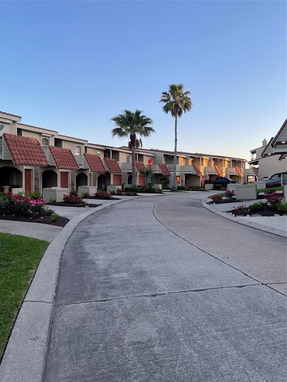 11 Dana Drive, Galveston, Texas image 3