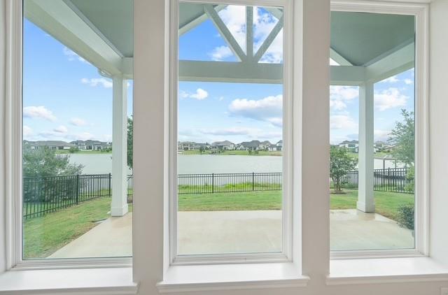 18127 Shoreline Vista Lane, Cypress, Texas image 12