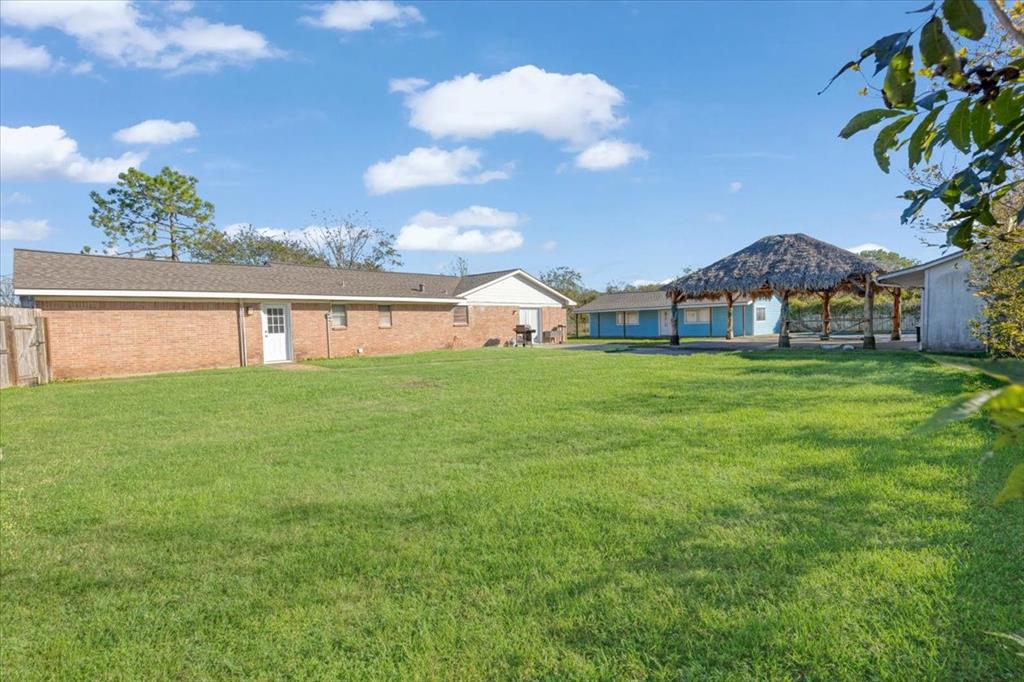 134 Creekwood Drive, Freeport, Texas image 27