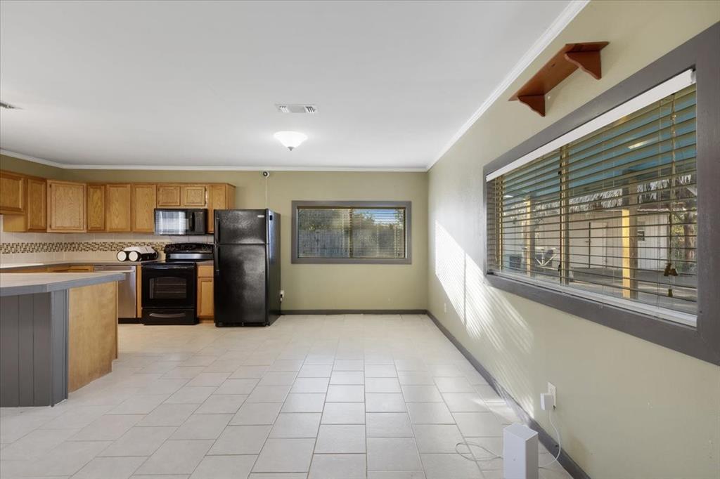 134 Creekwood Drive, Freeport, Texas image 33